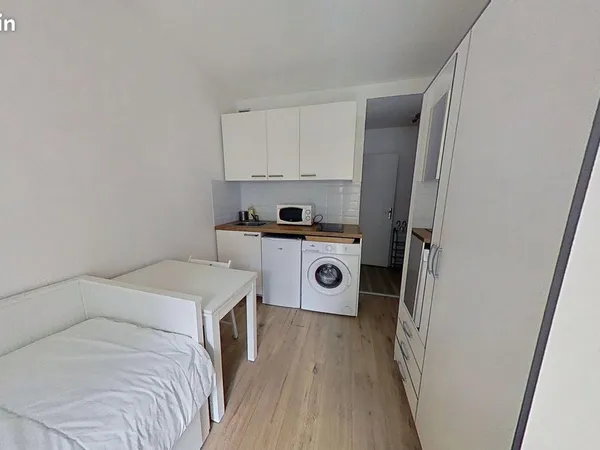 Studio meublé 14 m² Paris 17e métro Guy Môquet