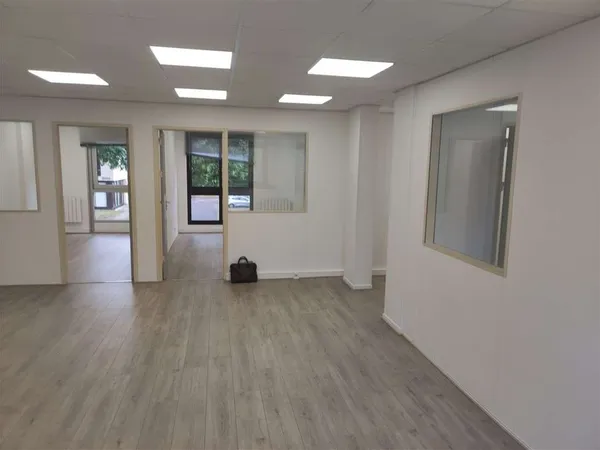 Bureaux 113m² R+1 Saint-Nazaire secteur Aprolis