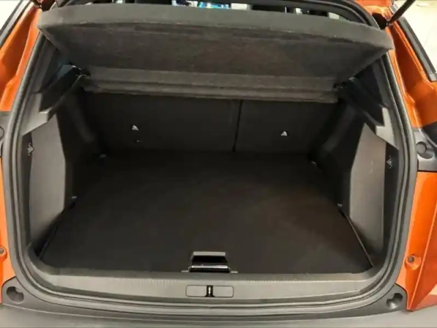Peugeot 2008 e- 136ch gt — photo 5