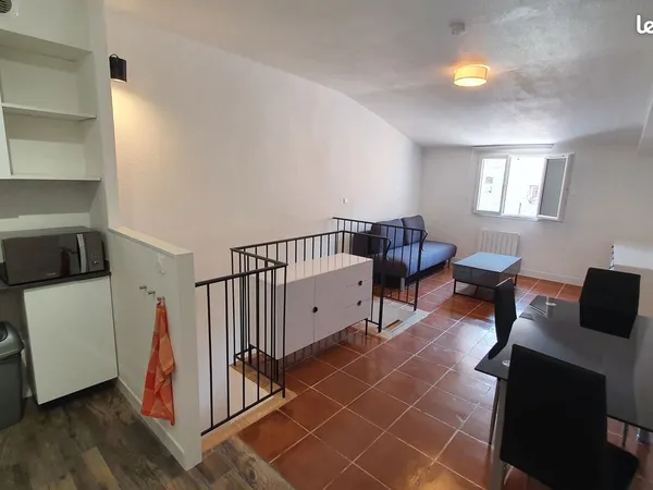 GRASSE CENTRE - Hôtel de ville - DUPLEX rénové dernier étage