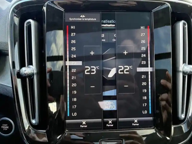 Volvo Xc40 t5 recharge 180+82 ch dct7 — photo 26
