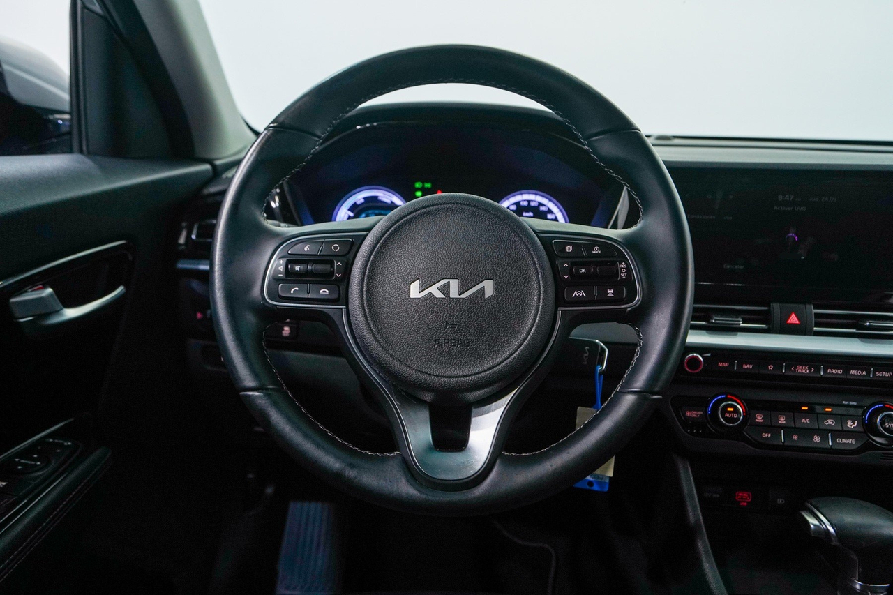 Kia Niro — photo 17