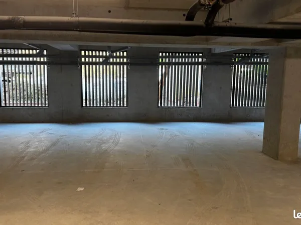 🚗 Parking sécurisé à louer - Résidence neuve - Bayonne / Quartier du Prissé