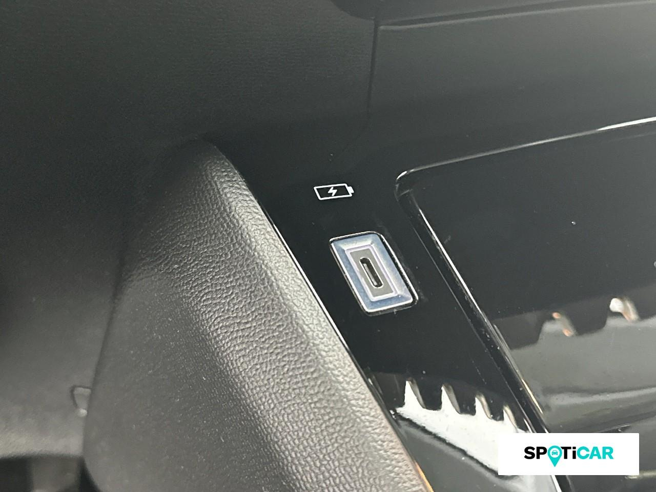 Peugeot 208 1.2 puretech 100ch s&s allure — photo 16
