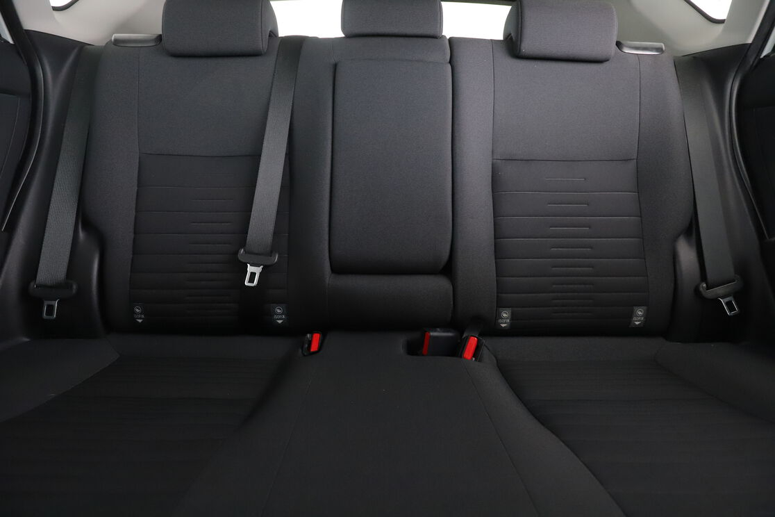 Toyota Auris 1.8 Hybride Design — photo 14