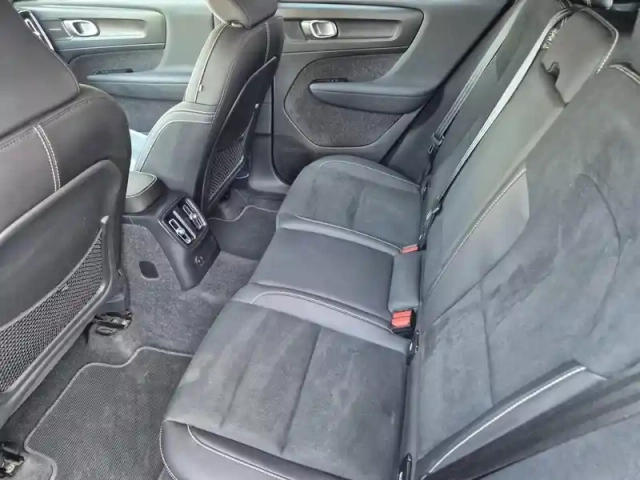 Volvo Xc40 t5 recharge 180 + 82ch plus dct 7 — photo 22