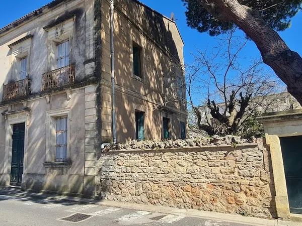 Maison de caractére + logement T4 sur une parcelle de 1680 m²