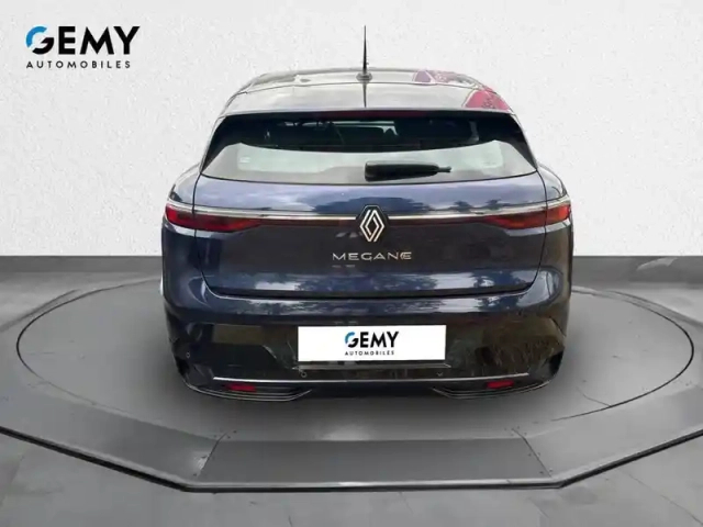 Renault Megane e-tech ev40 130ch standard charge — photo 5