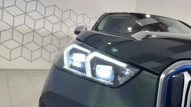Bmw X1 i xdrive30 — photo 20