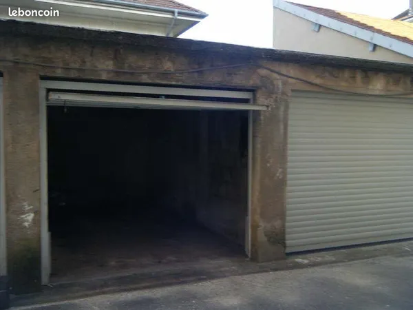 Parking/box BESANCON