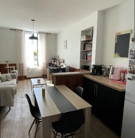 T2 nu 36 m² - Chemillé-en-Anjou - 1er étage - 470 EUR CC