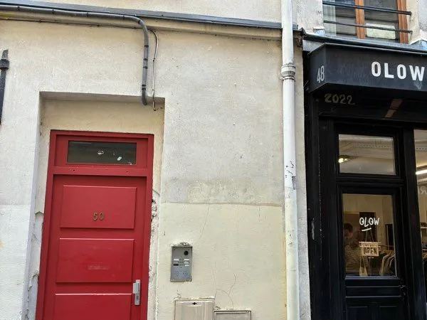 Murs commerciaux libres- 2 pièces - 21 m² - Paris 3e Marais