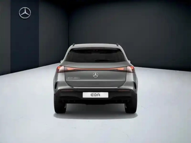 Mercedes Eqa 250+ — photo 4