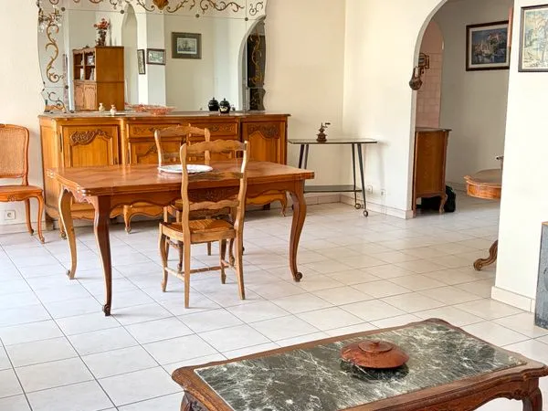 Appartement T3 de 73 m² + loggia 8m2, balcon, ascenseur et cave