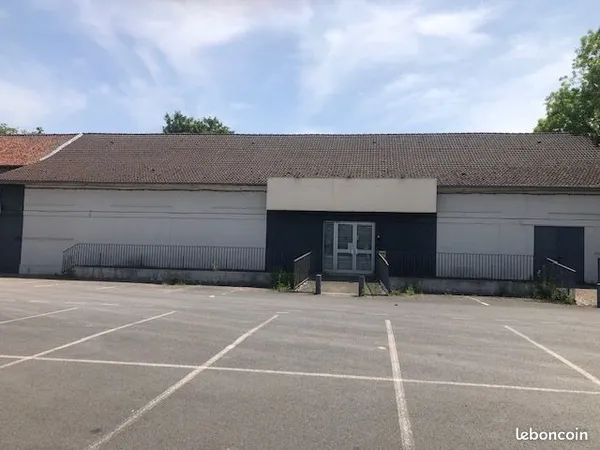 A louer local commercial