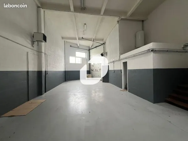 Local d'activité 125 m²
