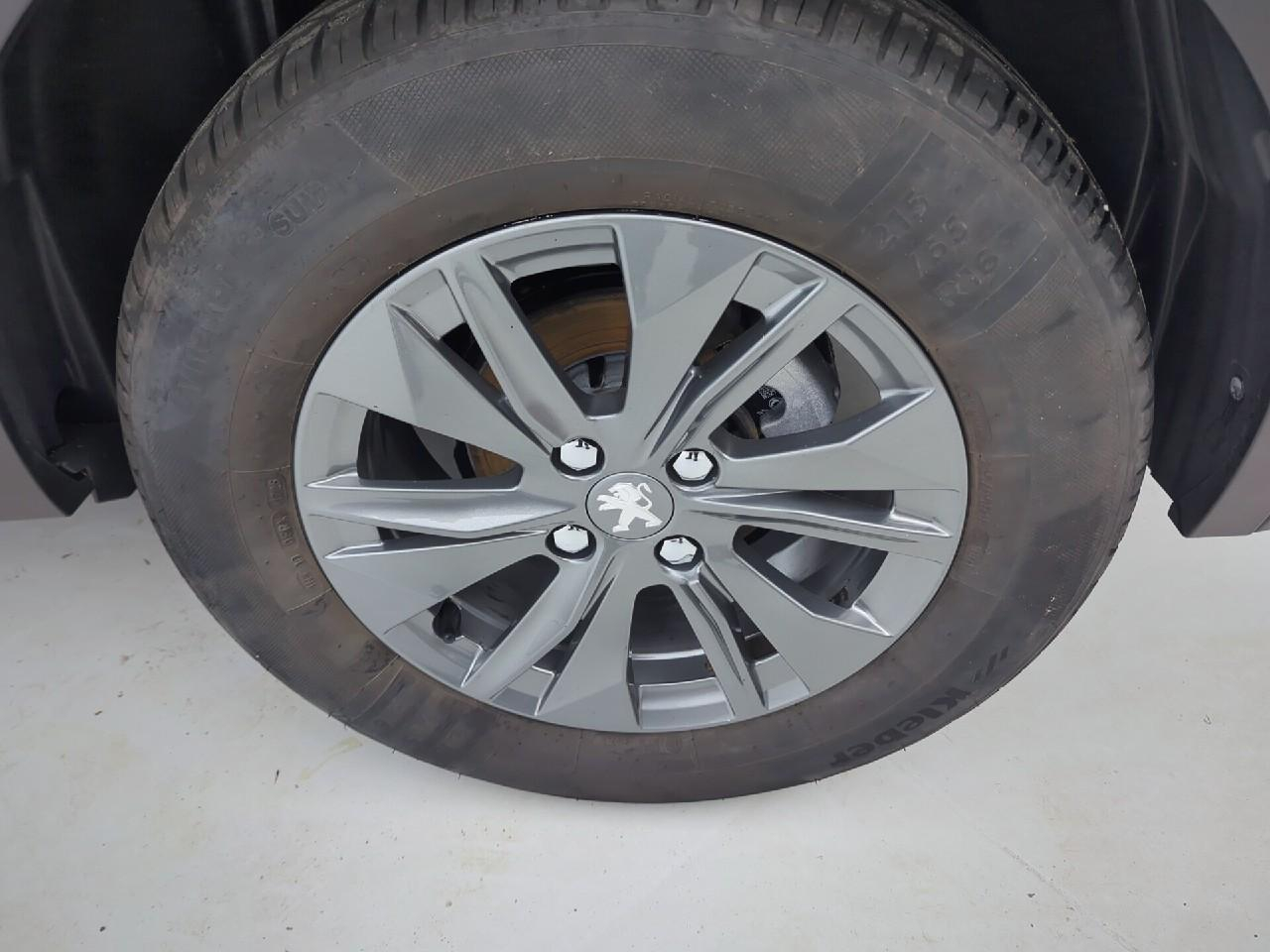 Peugeot 2008 puretech 100 s&s bvm6 style — photo 24