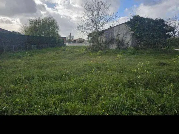 Terrain 1700 m²