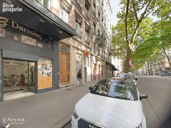 Appartement de type 3 - 85 m2 - 5ème étage - LYON 7 - Proche des quais