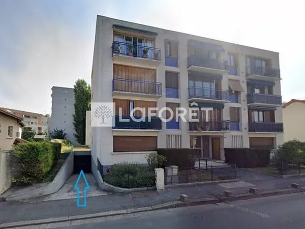 Parking 8 m²