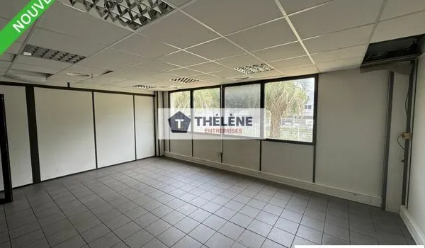 Local commercial 135 m²