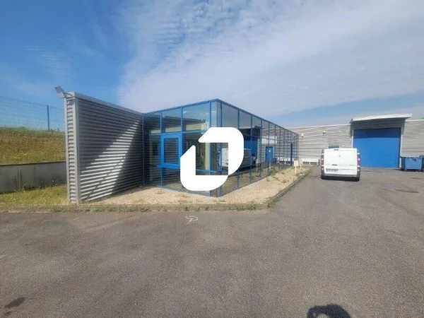 Local d'activité 955 m²