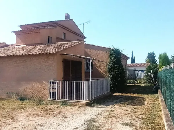 Maison traditionnelle sur un terrain de 400 m2