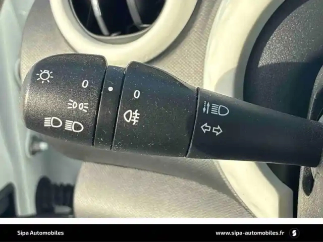 Renault Twingo iii 1.0 sce 70 — photo 24