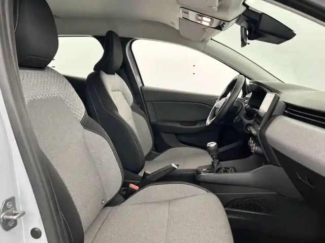 Renault Clio blue dci 100 ch gsr2 — photo 23