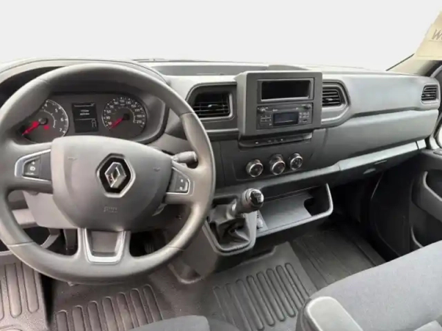 Renault Master fg f3500 l2h2 2.3 blue dci 135ch confort euro6e — photo 13