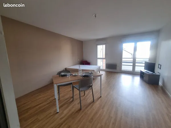 Studio proche gare a vendre