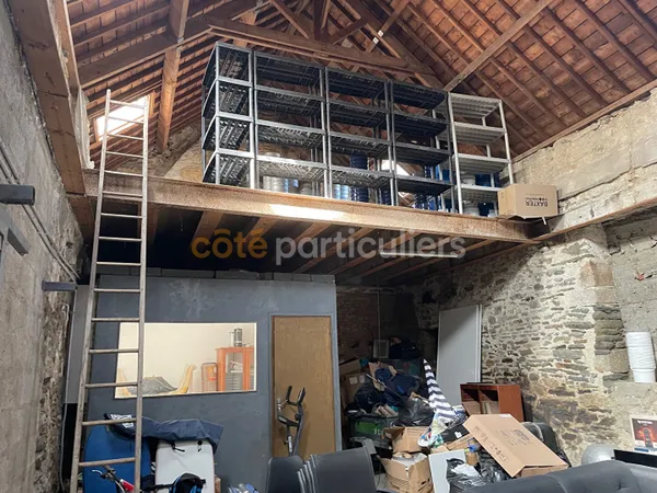 Bâtiment à rénover pour appartements en centre-ville