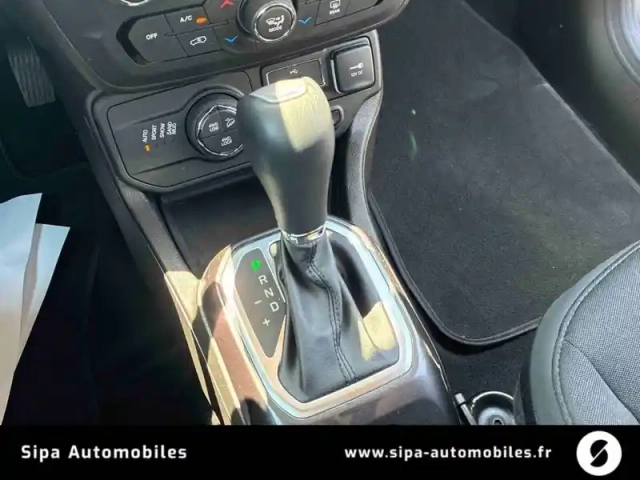 Jeep Renegade 1.3 turbo t4 190 ch phev bva6 4xe eawd — photo 18