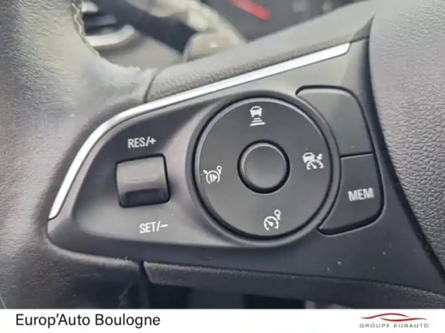 Opel Grandland 1.6 turbo 300ch hybride ultimate 4x4 — photo 10