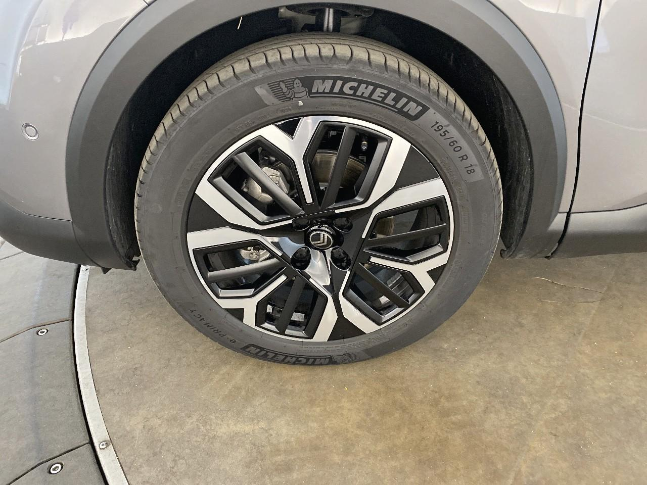 Citroën C4 X hybride 145 ch e-dcs6 max — photo 11