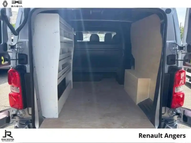 Peugeot Expert fg xl 2.0 bluehdi 180ch s&amp;s cabine approfondie fixe eat8 — photo 7