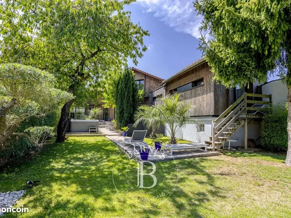 Longère 7 pièces 231 m²