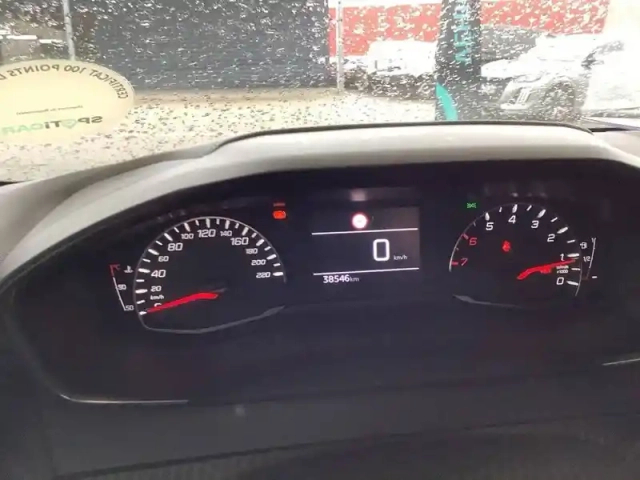 Peugeot 208 puretech 100 s&amp;s bvm6 — photo 10