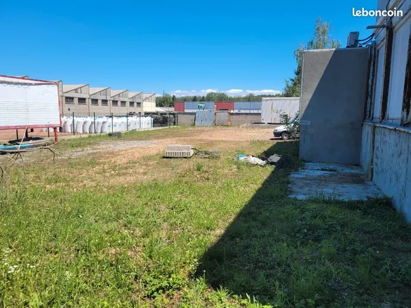 Terrain constructible zone industrielle