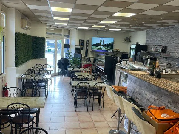 🍕 URGENT Pizzeria clé en main Aubagne Charrel - emplacement n°1