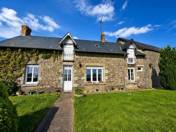 Maison 4 chambres dont une en rdc avec salle d'eau