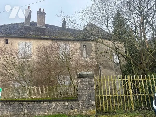Maison 8 pièces 238 m²
