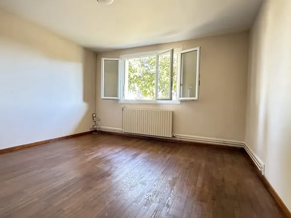 Grand T3 en rez-de-chaussée