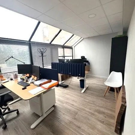 Bureaux 348 m²
