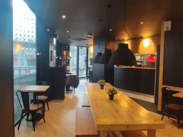 Fonds de commerce 93 m²