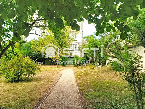 Maison ancienne gare à pied, 6 chambres, jardin
