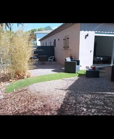 Studio avec jardin + eau, électricité et wifi