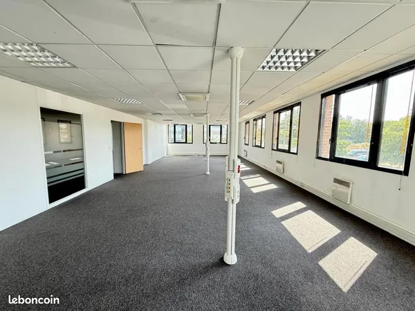 Bureaux 348 m²
