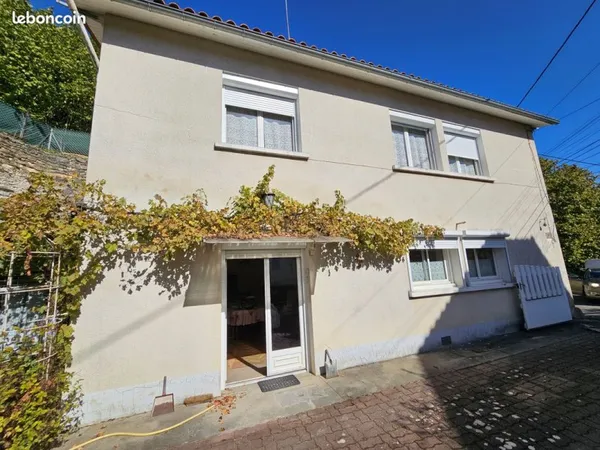 SOYAUX Maison d'habitation + Abri souterrain en Viager Libre