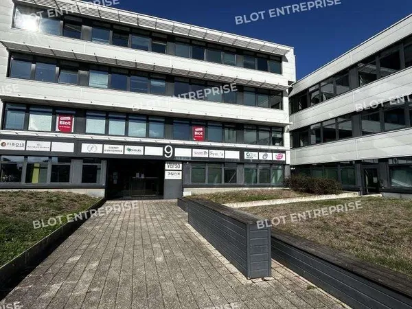 A vendre bureaux 198m² Rennes proche métro A